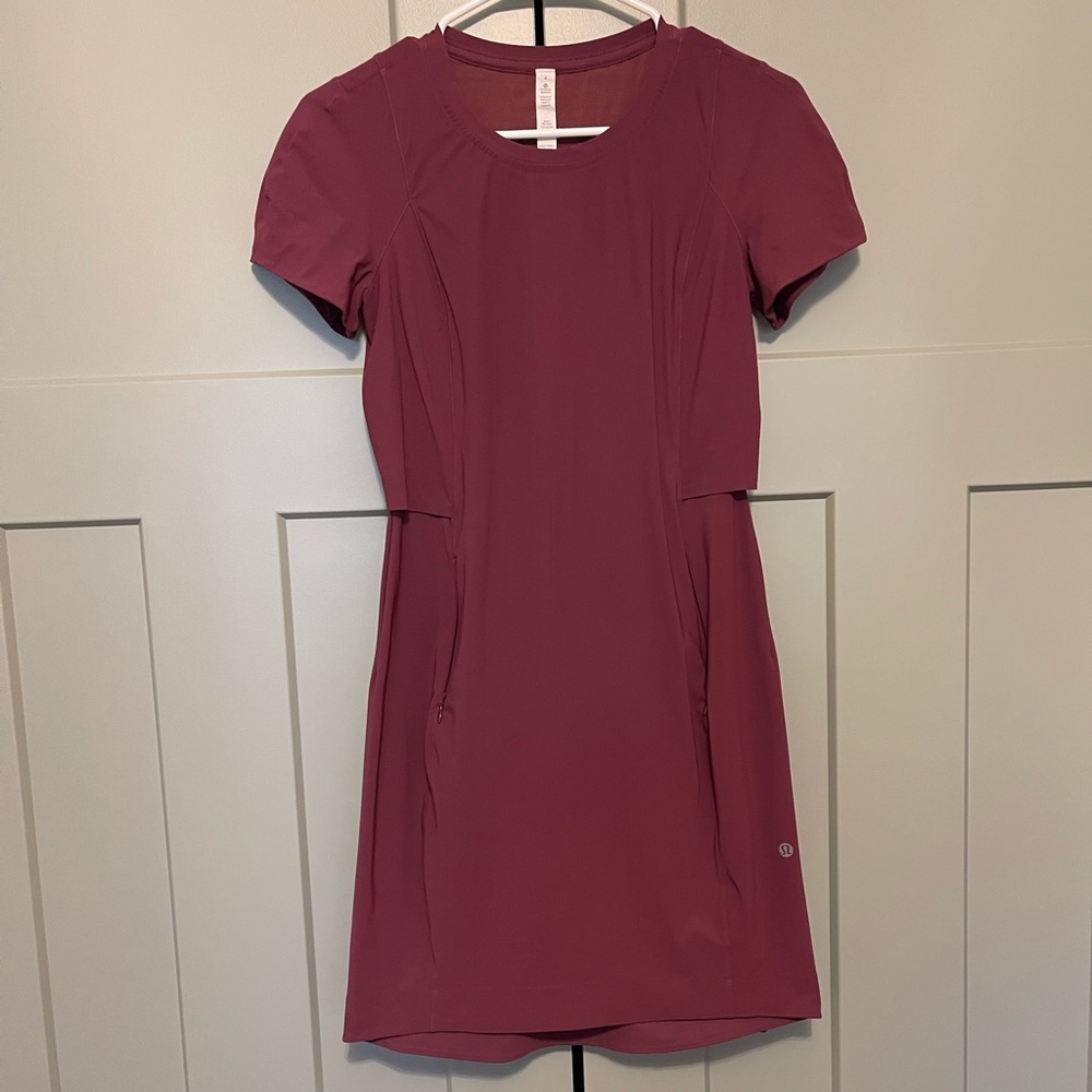 Lululemon short sleeve athletic dress